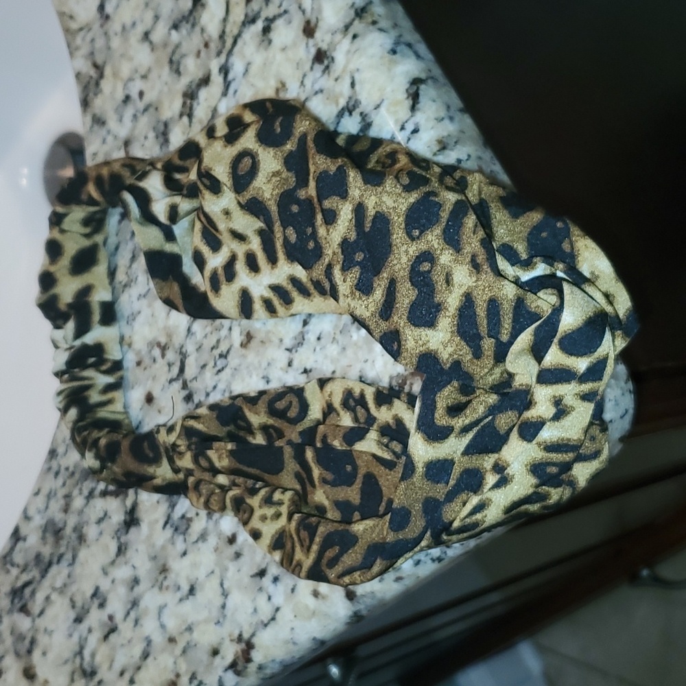 NWOT Cheetah Fabric Ruched Satin Scarf Fabric Headband